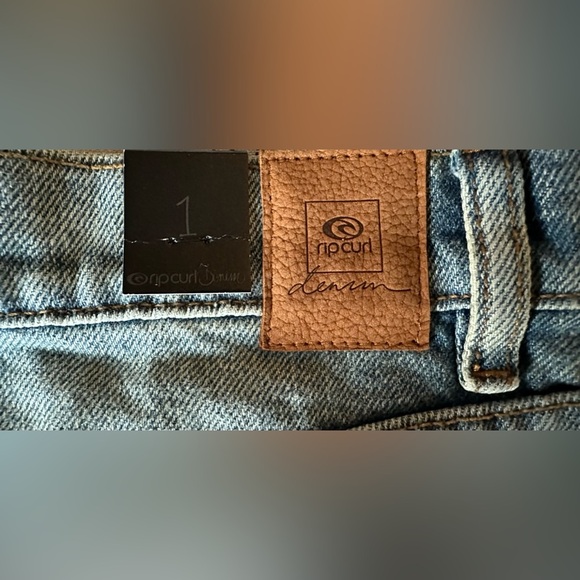 NWT | Rip Curl | Denim Shorts - Picture 5 of 5